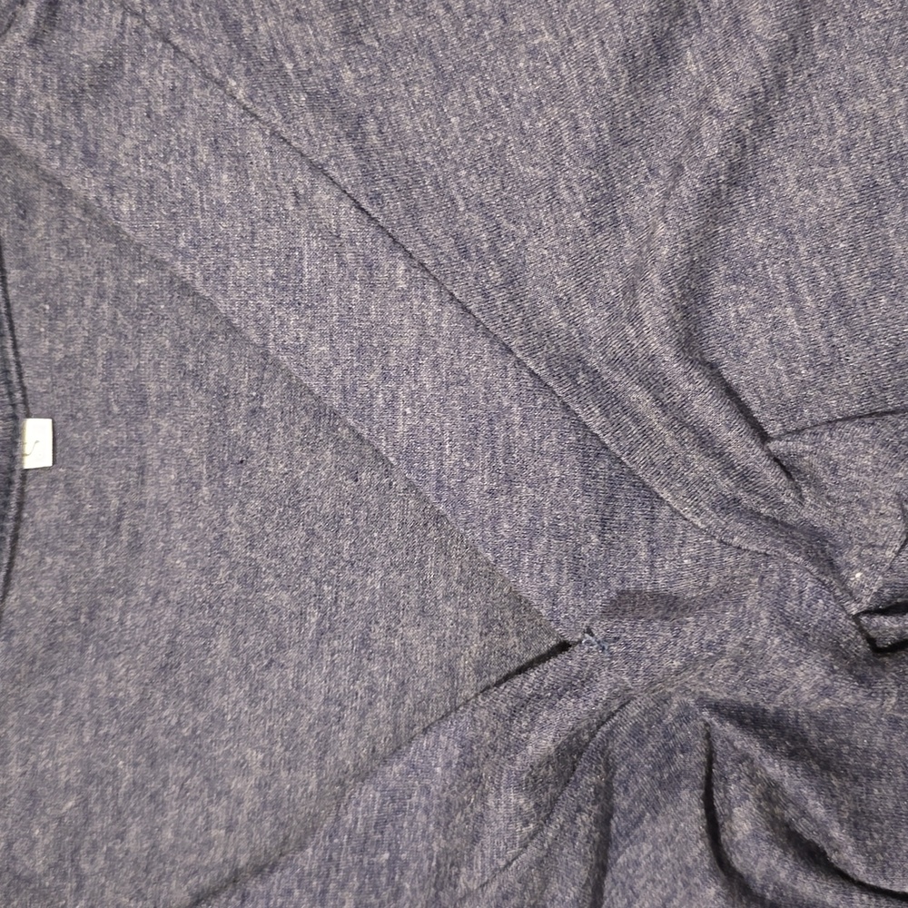 Blue solid color top - Picture 4 of 6